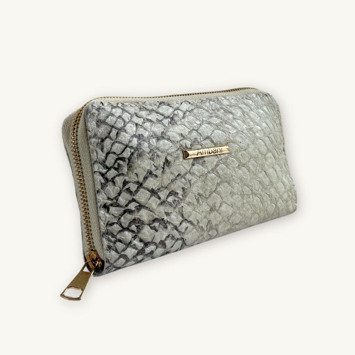 Fish Leather Wallet · Natural White