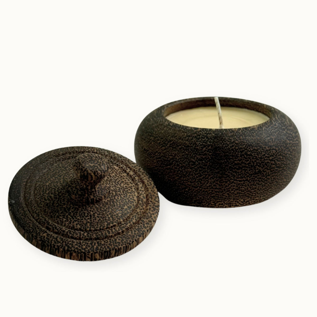 Palm Wood Candle · Jasmine