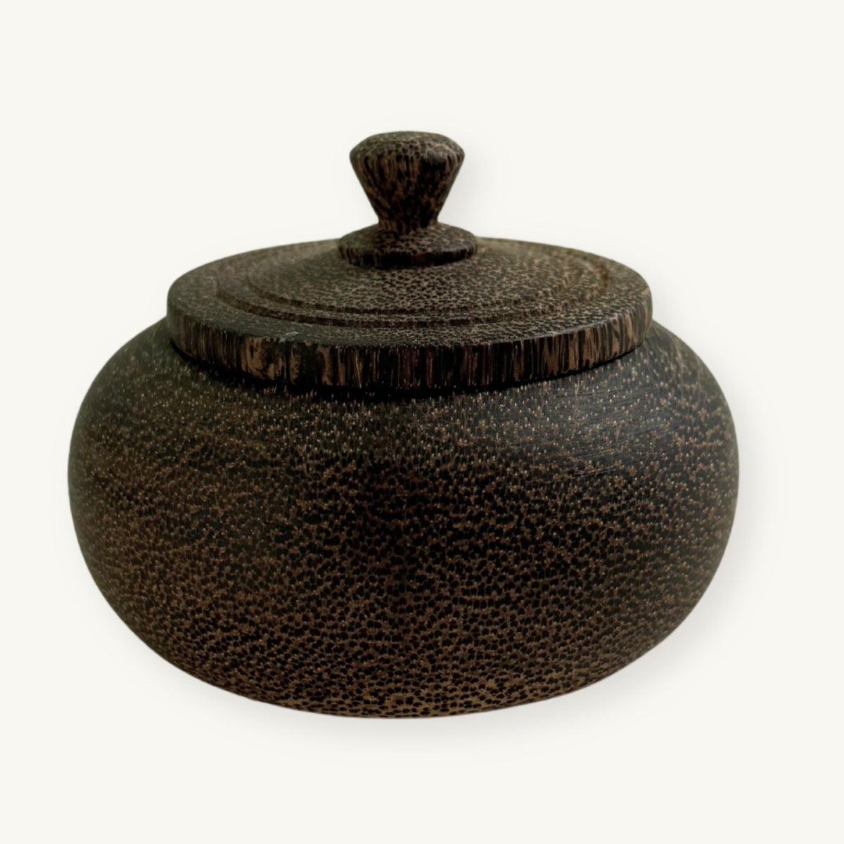 Palm Wood Candle · Jasmine