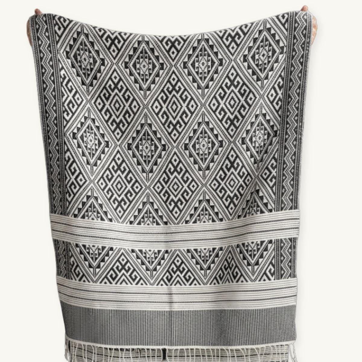 Khit Cotton Scarf · Black & White · 80 × 200 cm