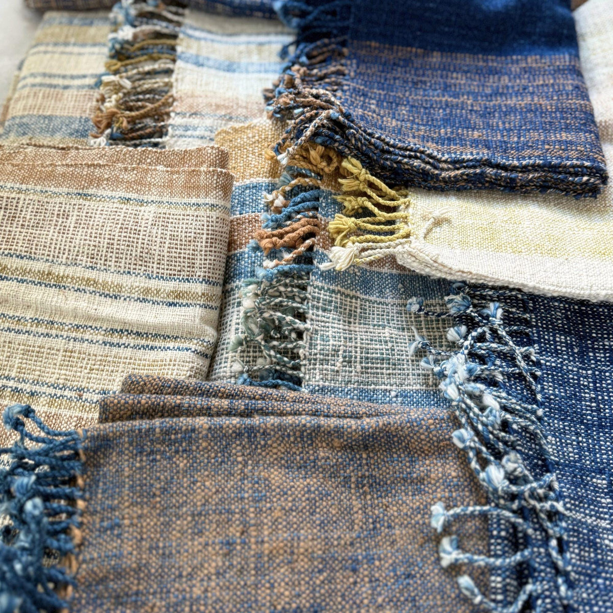 HANDSPUN COTTON SCARF · Ocker Indigo · 80 × 200 cm
