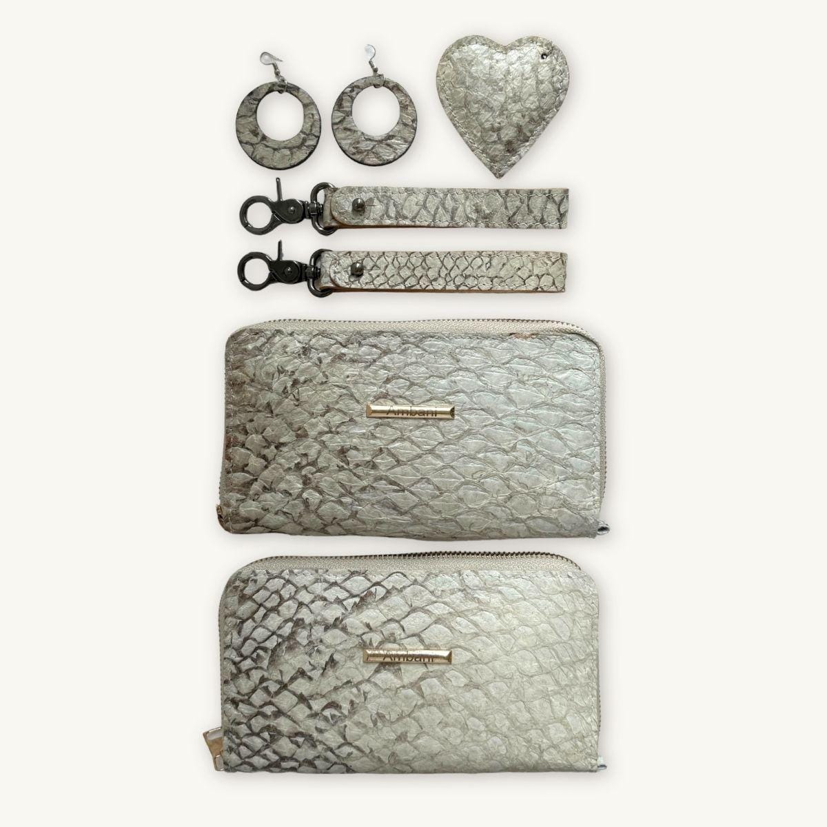 Fish Leather Wallet · Natural White