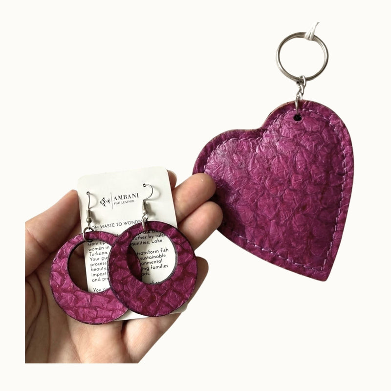Fish Leather Jewelry Set · Keyring, Earrings pink