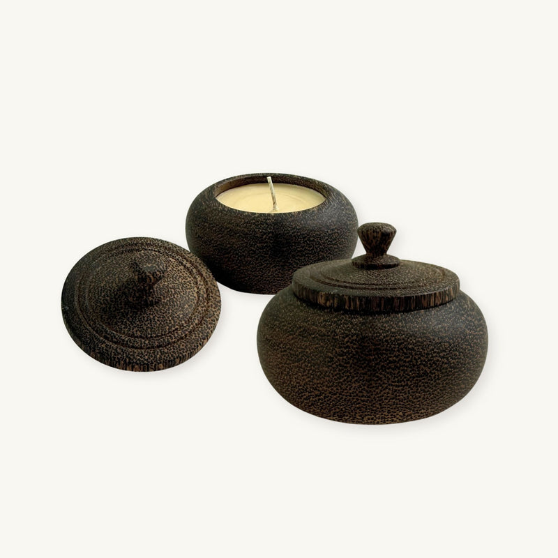 Palm Wood Candle · Jasmine