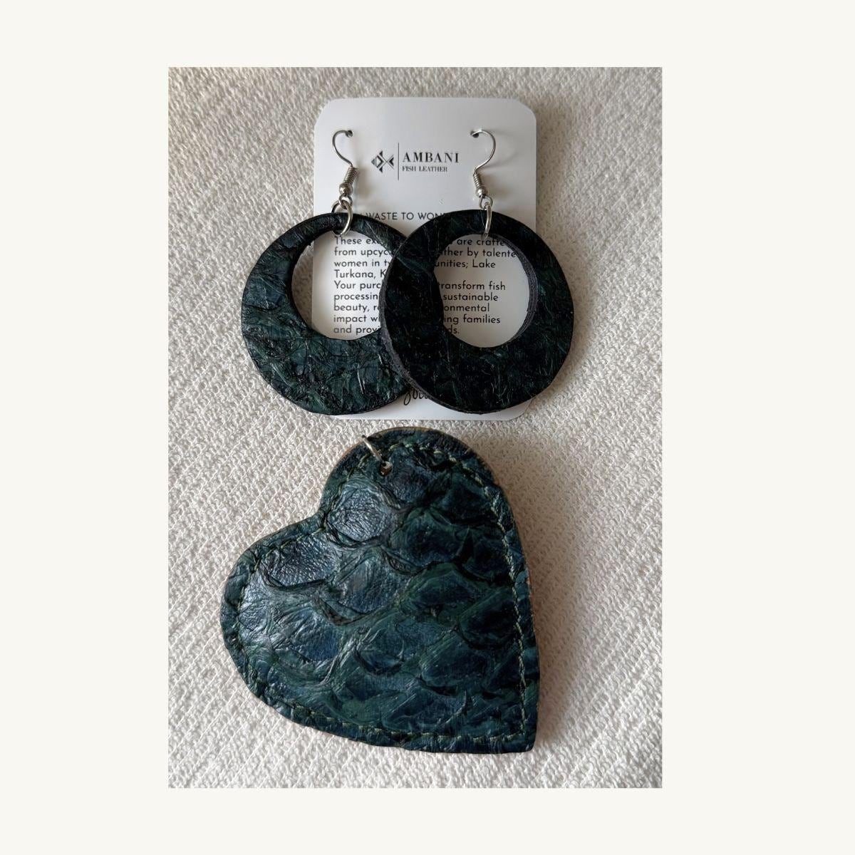 Fish Leather Jewelry Set · Keyring, Earrings