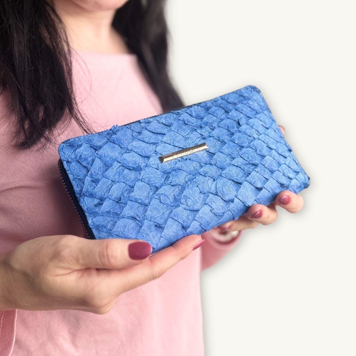 Fish Leather Wallet · Blue · Open Finish