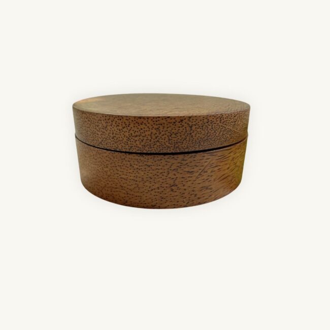 Round coconut wood box with lid handcrafted in a small village workshop on Koh Samui, Shop at SoRarePieces