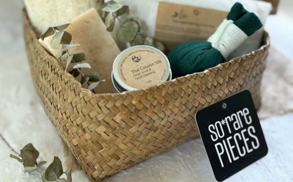 Thai Spa Ritual Set as Gift Box made of Krajood seagrass
